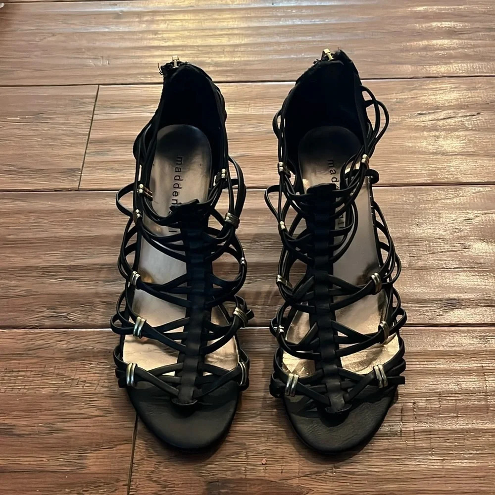 Madden Girl Wedges